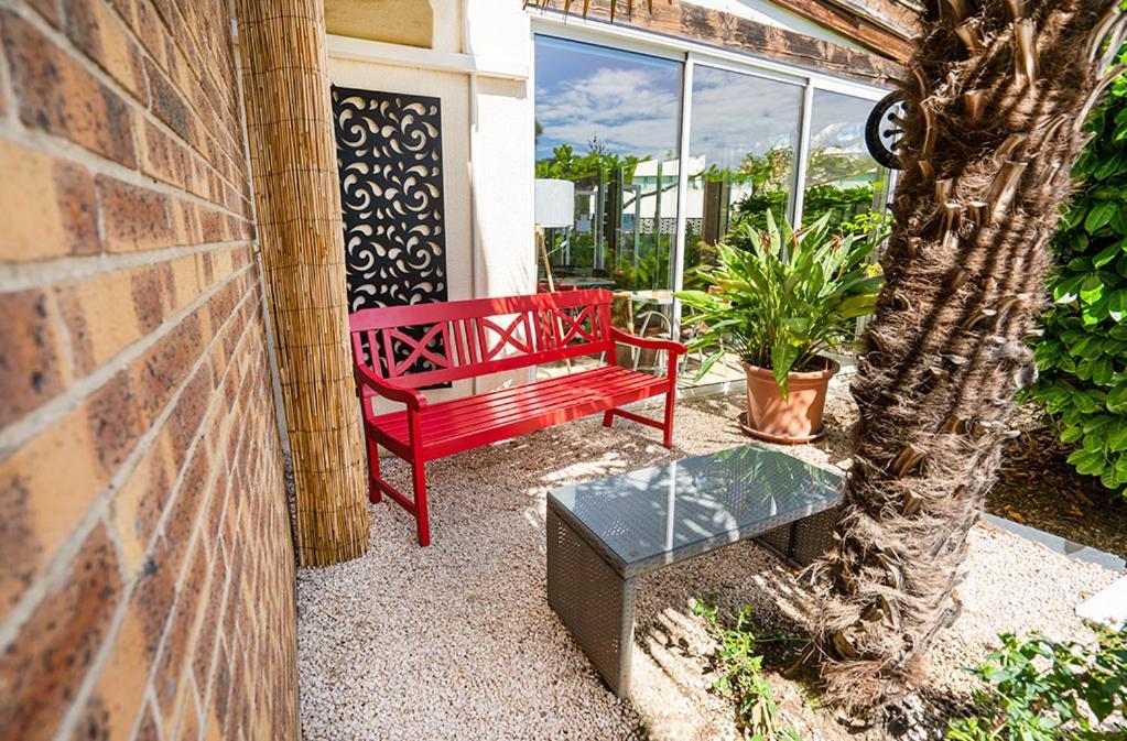 לה סיקווסטרה Logis Hotel- Hotel Restaurant Le Rialto מראה חיצוני תמונה