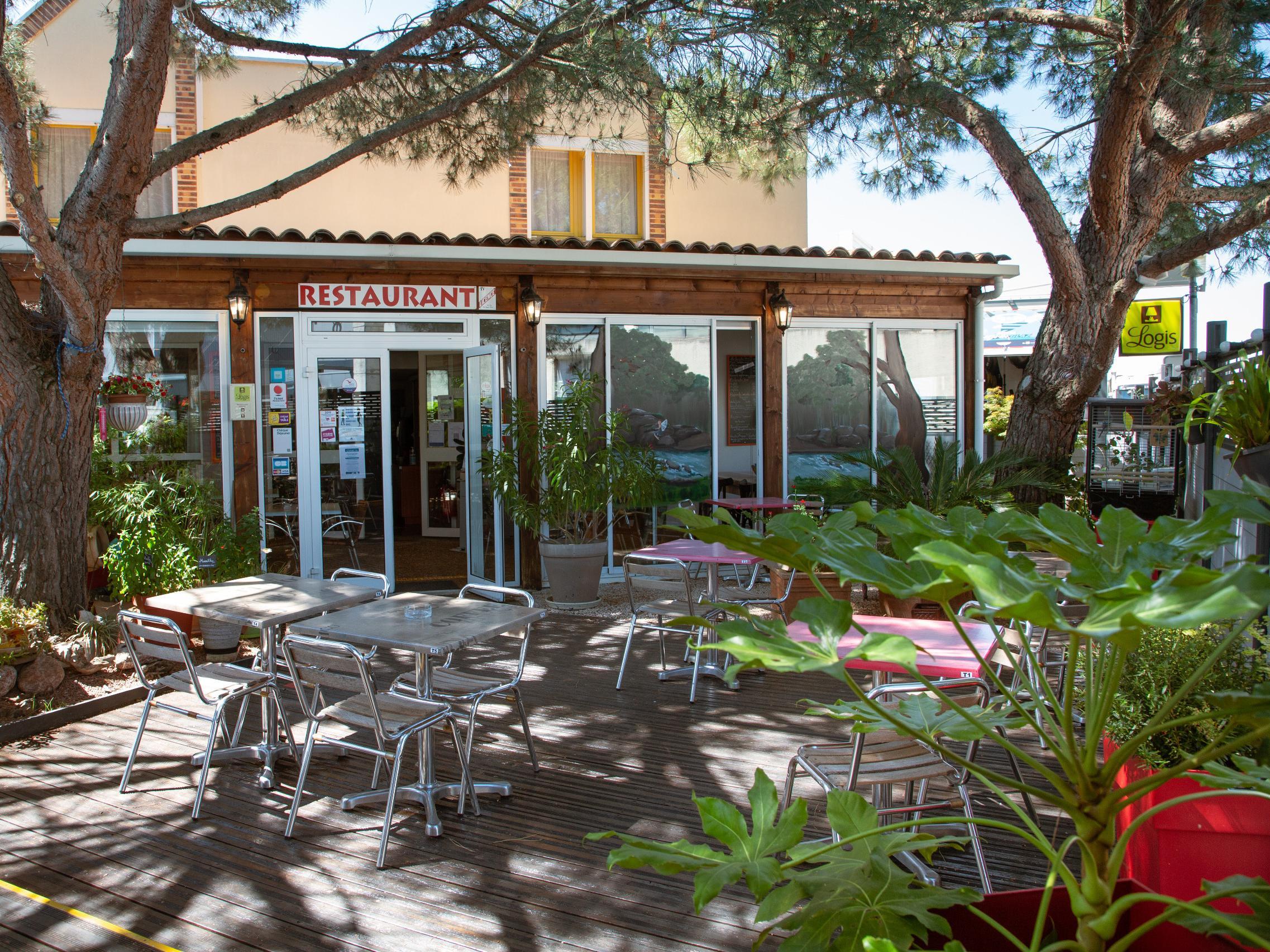 לה סיקווסטרה Logis Hotel- Hotel Restaurant Le Rialto מראה חיצוני תמונה