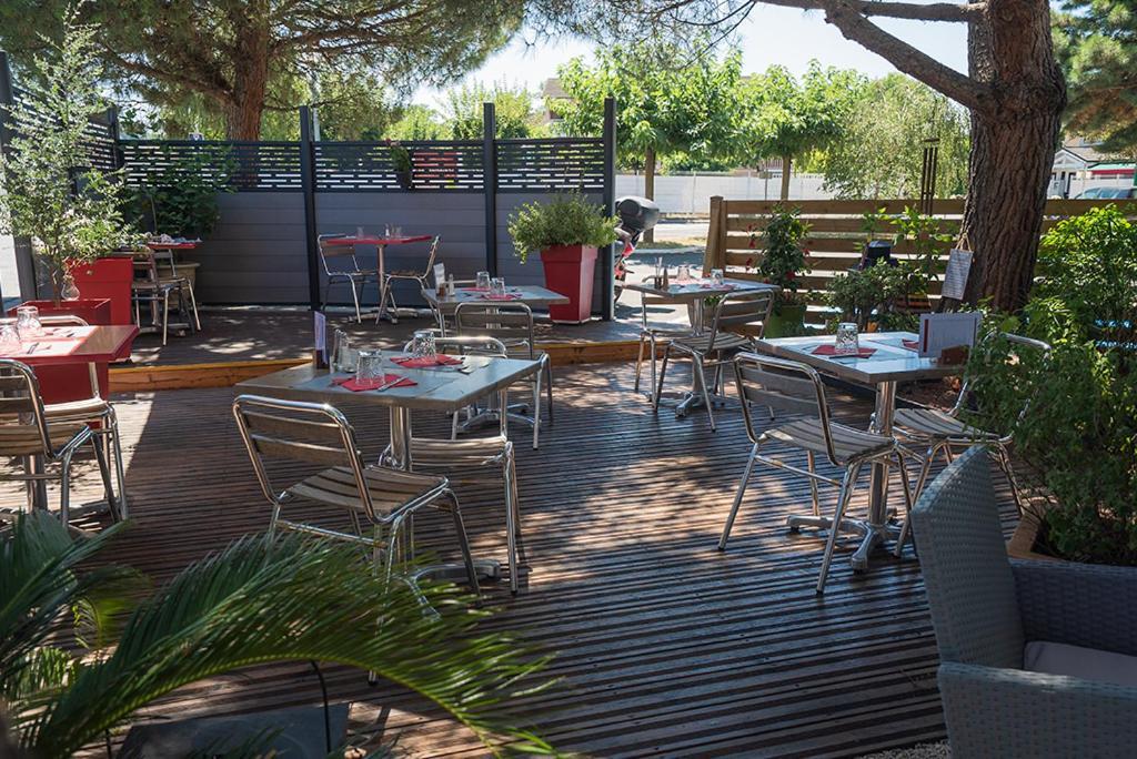 לה סיקווסטרה Logis Hotel- Hotel Restaurant Le Rialto מראה חיצוני תמונה